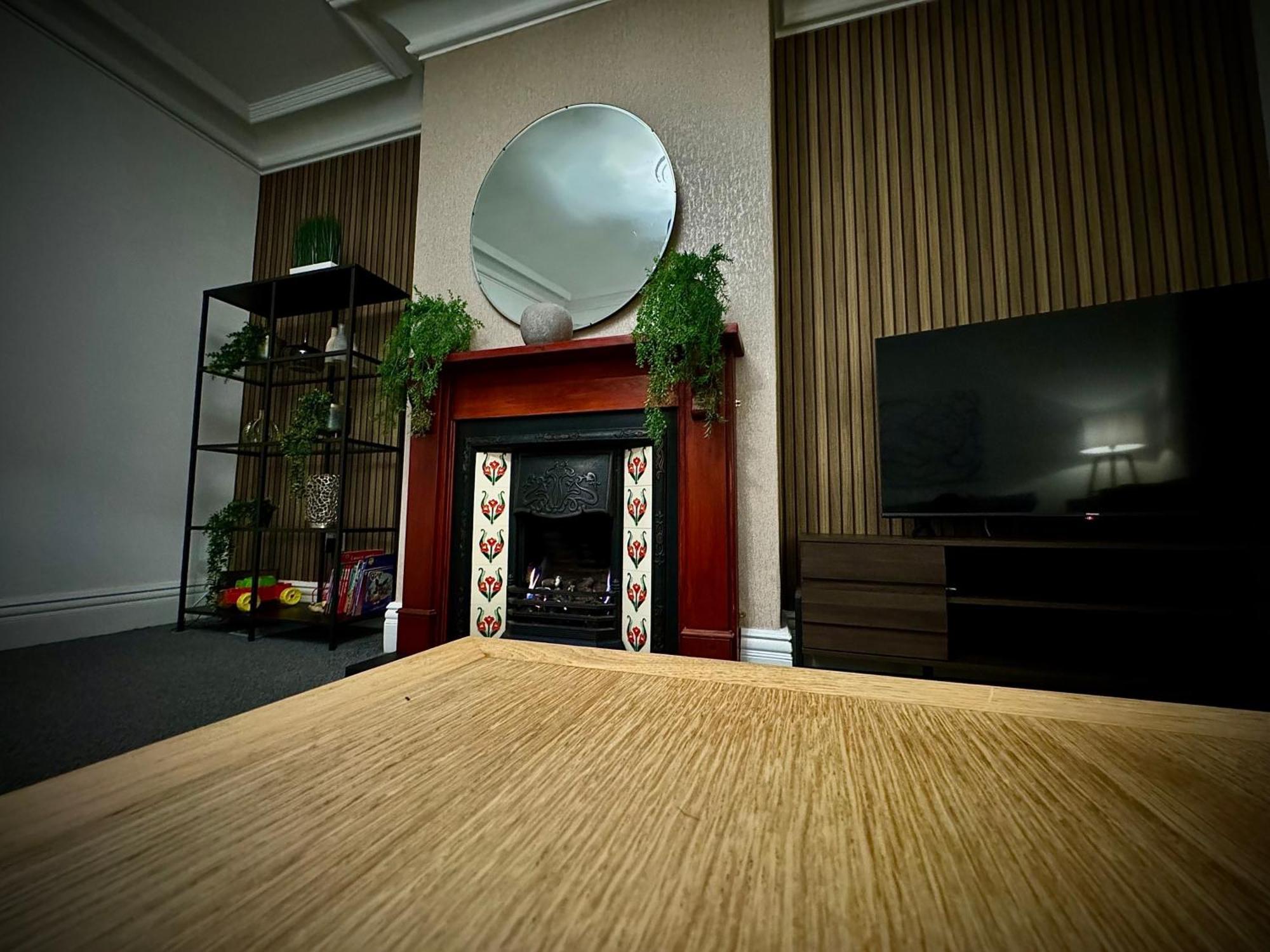 Sleeps10-Parking-Garden-Hottub-Petfriendly Villa Blackpool Exterior photo